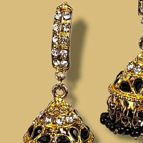 Vintage Black Gold Beaded Chandelier Designer Earrings 1960’s - Picture 8 of 8